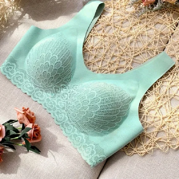 👙 Mint Teal Seamless bra - Picture 1 of 6